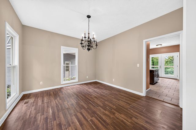 1945 Forest Cir, SW, Cookeville, TN 38506