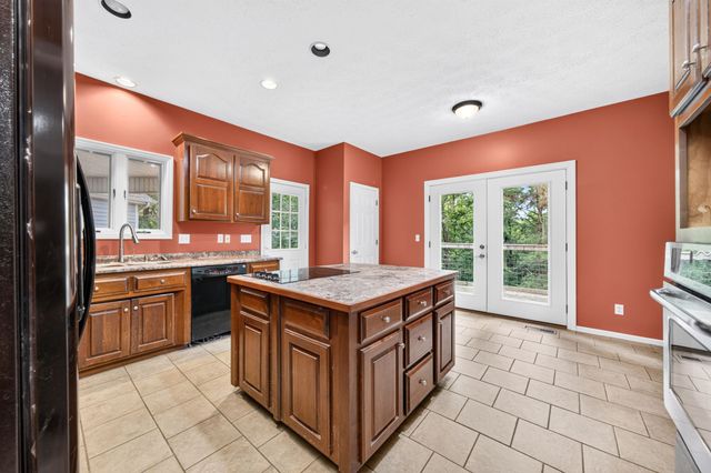 1945 Forest Cir, SW, Cookeville, TN 38506