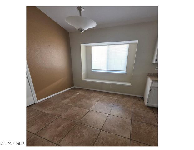 2226 ROBERT WYNN Street, El Paso, TX 79936