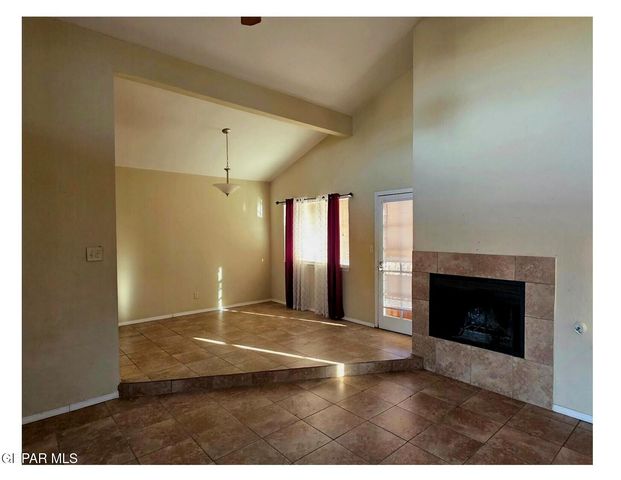 2226 ROBERT WYNN Street, El Paso, TX 79936