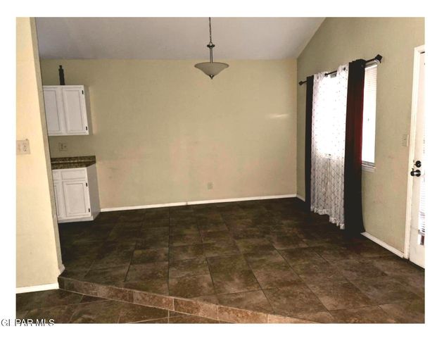 2226 ROBERT WYNN Street, El Paso, TX 79936