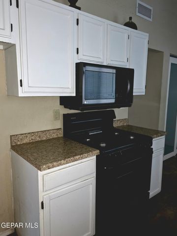2226 ROBERT WYNN Street, El Paso, TX 79936