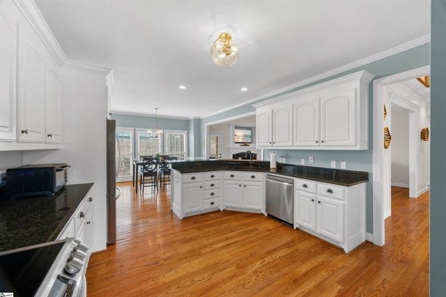 132 Shore Vista Lane, Greer, SC 29651