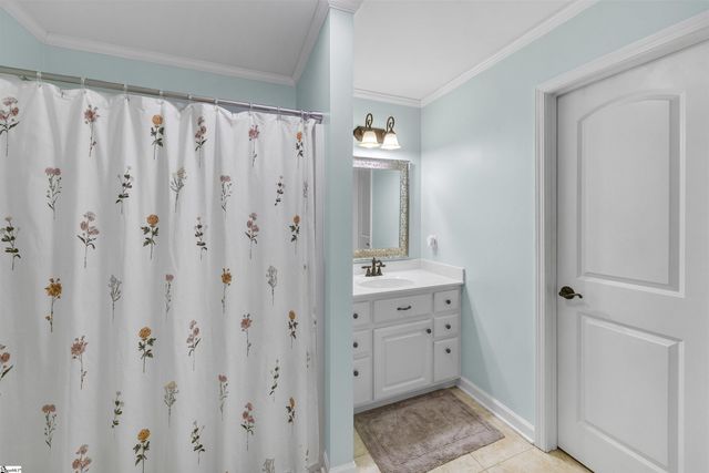 132 Shore Vista Lane, Greer, SC 29651