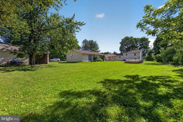 175 MONROE VALLEY DR, Jonestown, PA 17038