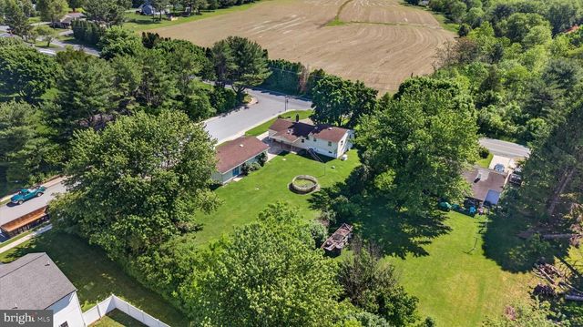 175 MONROE VALLEY DR, Jonestown, PA 17038