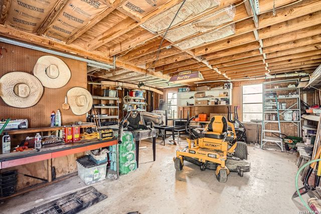 11630 Cooksey, Adkins, TX 78101