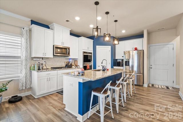 613 Cedar Knoll Circle, Pineville, NC 28134
