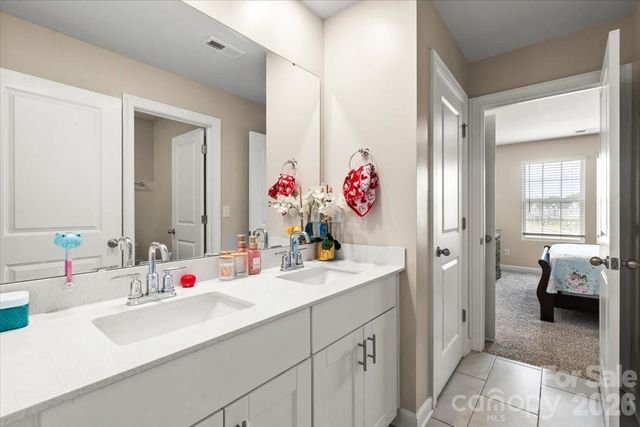 613 Cedar Knoll Circle, Pineville, NC 28134