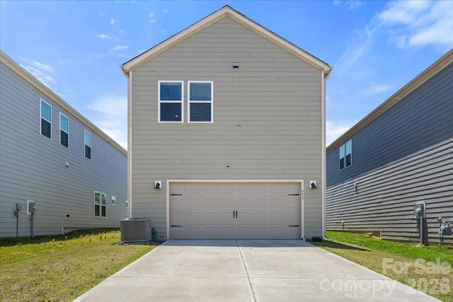 613 Cedar Knoll Circle, Pineville, NC 28134
