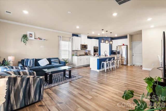 613 Cedar Knoll Circle, Pineville, NC 28134