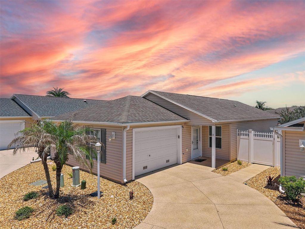 871 AMBER COURT, The Villages, FL 32163