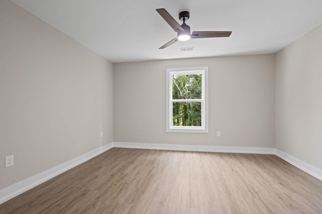 8 Pinewood Drive, Taylors, SC 29687