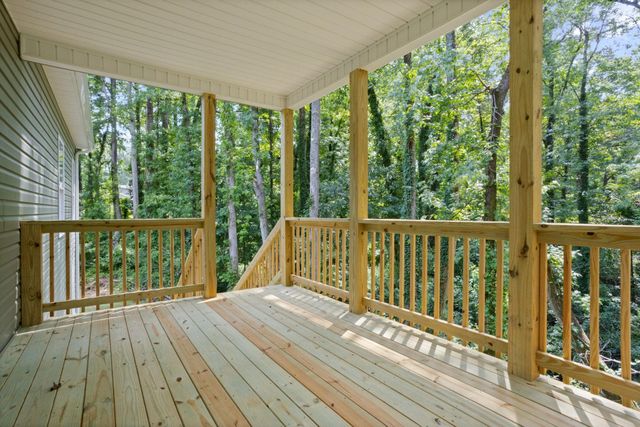 8 Pinewood Drive, Taylors, SC 29687