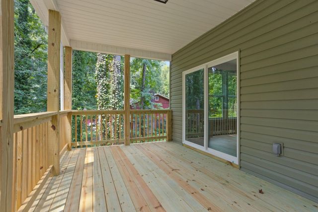 8 Pinewood Drive, Taylors, SC 29687