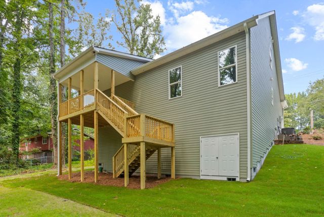 8 Pinewood Drive, Taylors, SC 29687