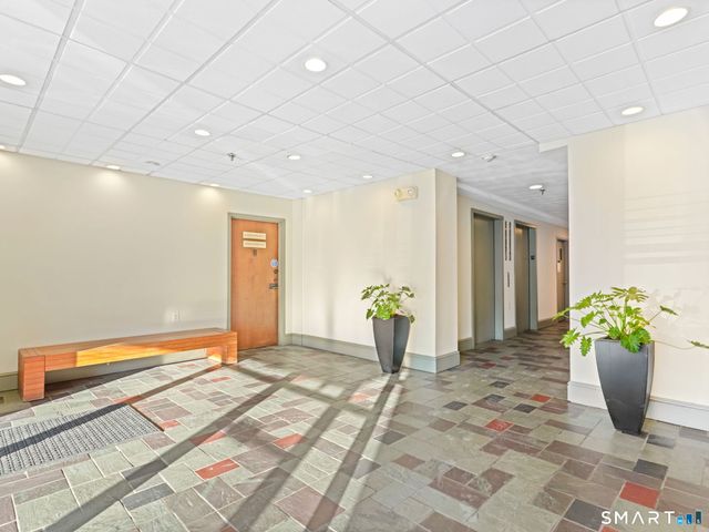 51 Schuyler Avenue APT 5C, Stamford, CT 06902