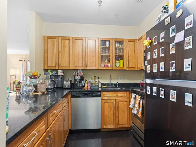 51 Schuyler Avenue APT 5C, Stamford, CT 06902