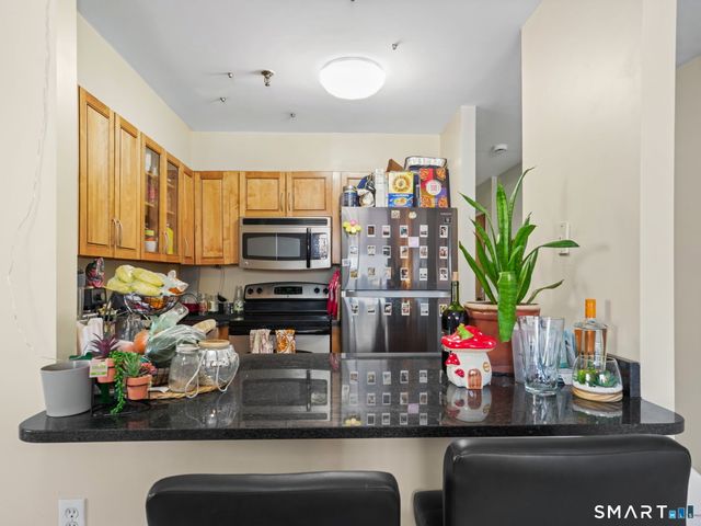 51 Schuyler Avenue APT 5C, Stamford, CT 06902