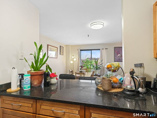 51 Schuyler Avenue APT 5C, Stamford, CT 06902