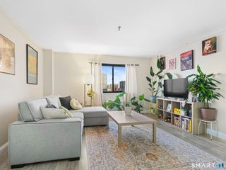 51 Schuyler Avenue APT 5C, Stamford, CT 06902