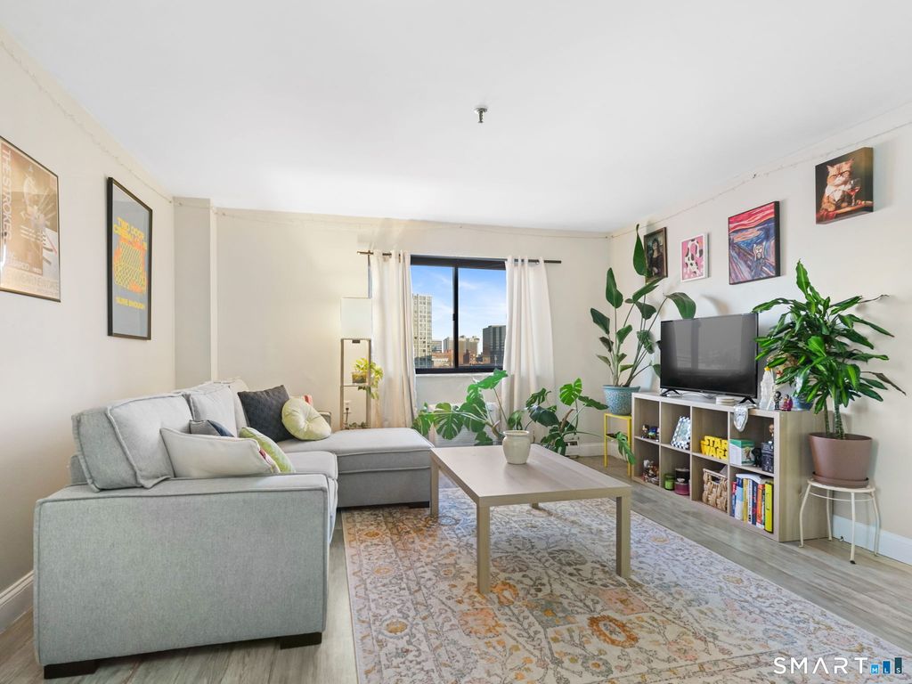 51 Schuyler Avenue APT 5C, Stamford, CT 06902