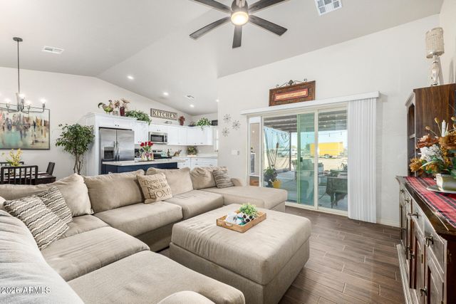 3122 W GRACIE Lane, Casa Grande, AZ 85194