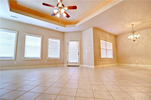 5500 Lanshire Drive, Rogers, AR 72758