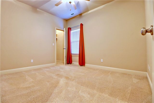 5500 Lanshire Drive, Rogers, AR 72758