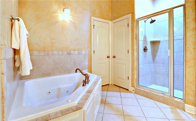 5500 Lanshire Drive, Rogers, AR 72758