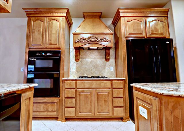 5500 Lanshire Drive, Rogers, AR 72758