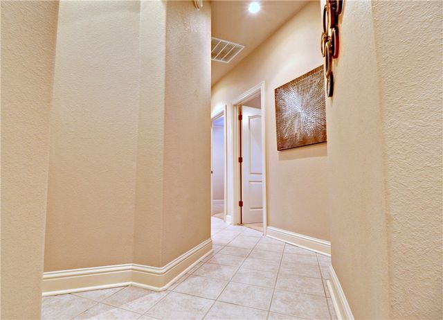 5500 Lanshire Drive, Rogers, AR 72758