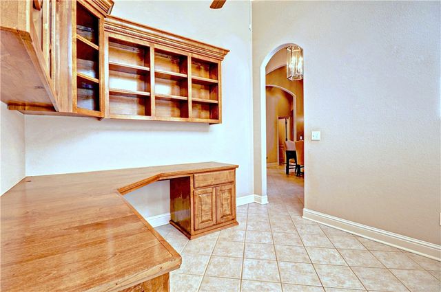 5500 Lanshire Drive, Rogers, AR 72758