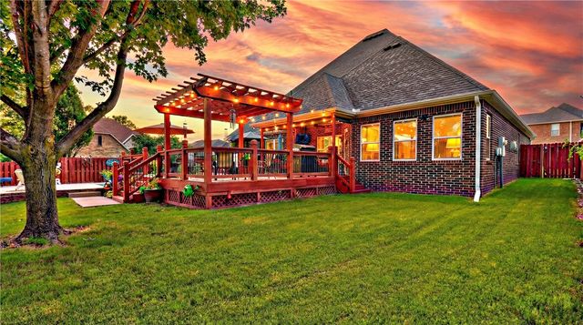 5500 Lanshire Drive, Rogers, AR 72758