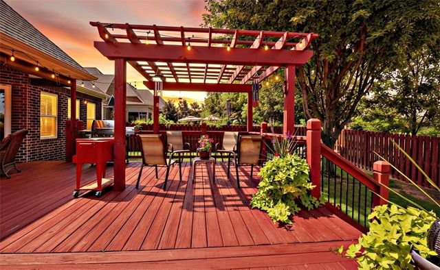 5500 Lanshire Drive, Rogers, AR 72758