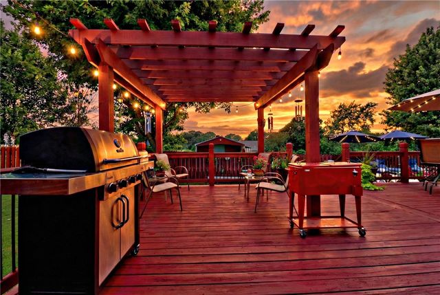 5500 Lanshire Drive, Rogers, AR 72758