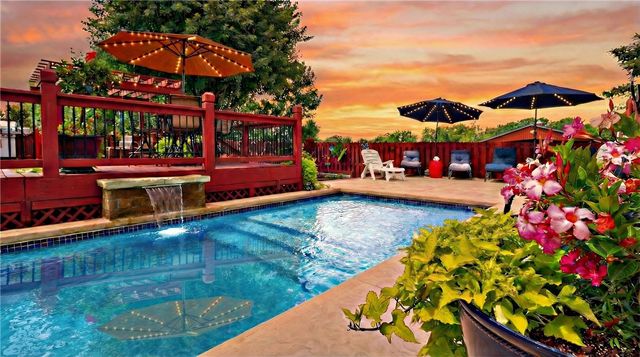 5500 Lanshire Drive, Rogers, AR 72758