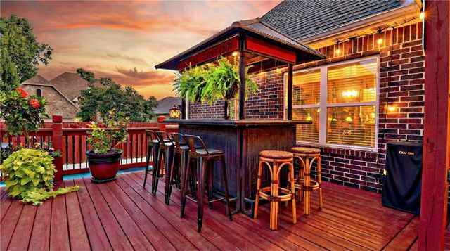 5500 Lanshire Drive, Rogers, AR 72758