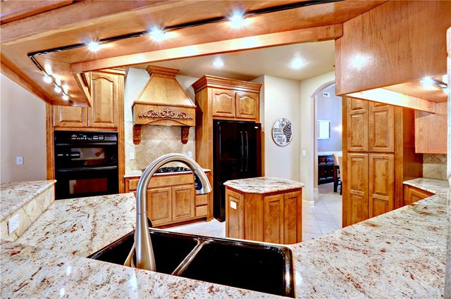 5500 Lanshire Drive, Rogers, AR 72758