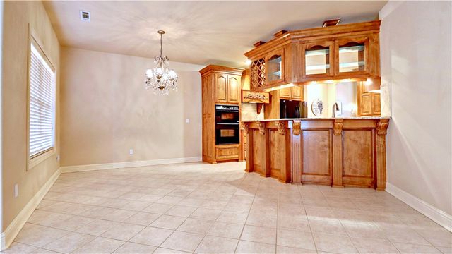 5500 Lanshire Drive, Rogers, AR 72758