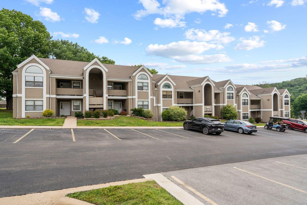 305 Wimbledon Drive 8, Branson, MO 65616