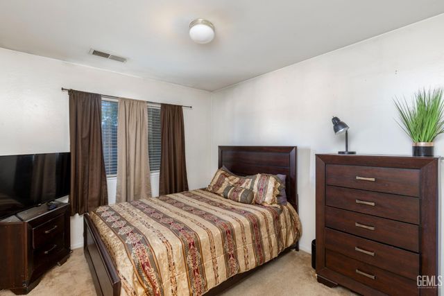 10727 Sunset Ranch Drive, Bakersfield, CA 93311