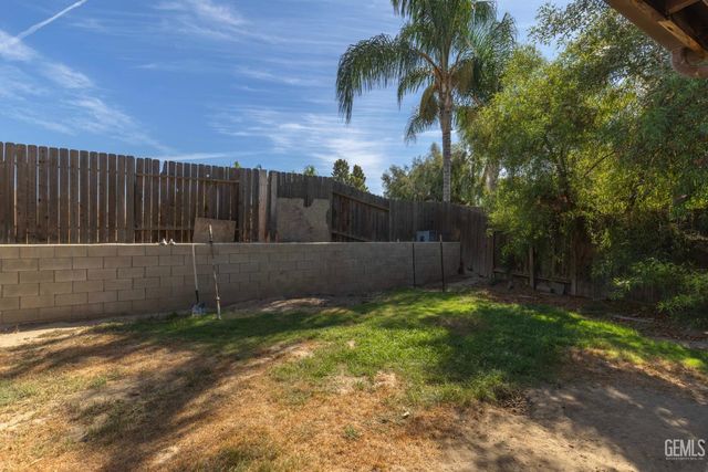 10727 Sunset Ranch Drive, Bakersfield, CA 93311