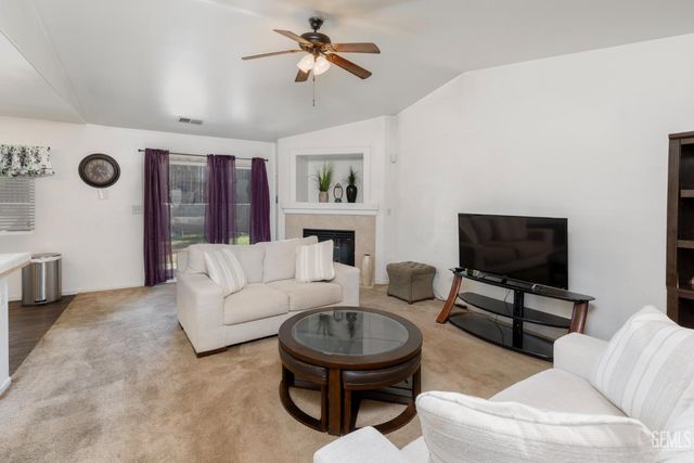 10727 Sunset Ranch Drive, Bakersfield, CA 93311