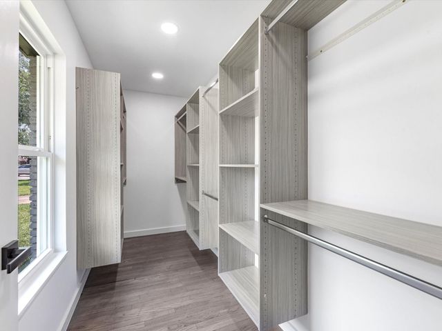 1107 Stonecrest Drive, Houston, TX 77018