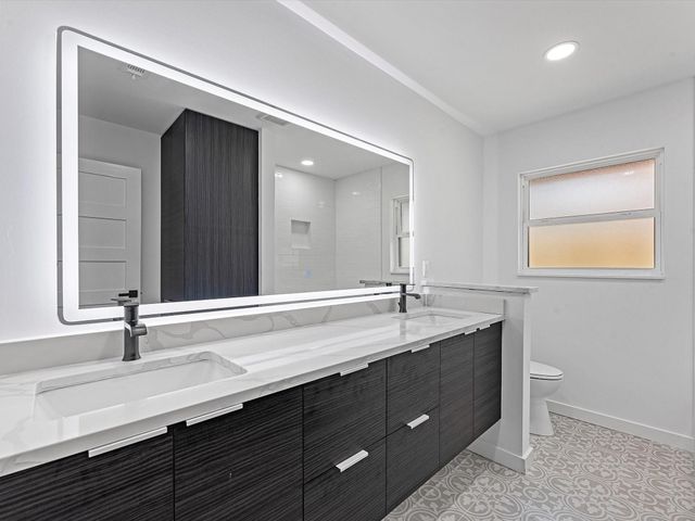 1107 Stonecrest Drive, Houston, TX 77018