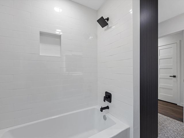 1107 Stonecrest Drive, Houston, TX 77018