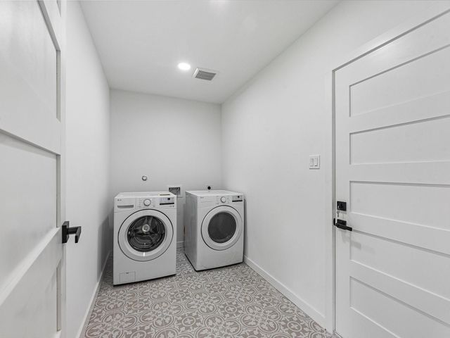 1107 Stonecrest Drive, Houston, TX 77018