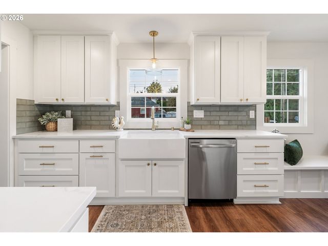 2100 KAUFFMAN Ave, Vancouver, WA 98660