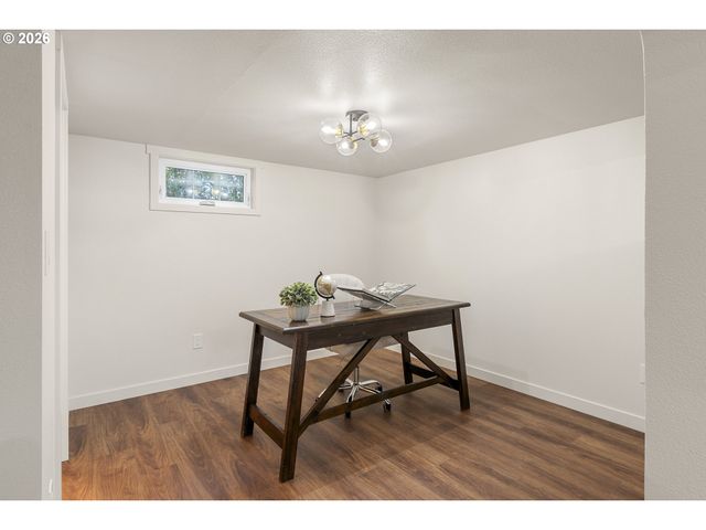 2100 KAUFFMAN Ave, Vancouver, WA 98660